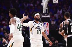 开云体育-地域争霸大战！劲敌抵达主场，球队一战成名的简单介绍