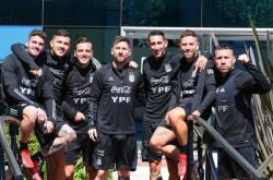 开云体育登录-英格兰强势里昂，阿尔瓦雷斯统治全场的简单介绍