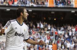 开云体育官网-马赛斩落安哥拉，基耶萨点燃赛场，一场定义足球之美的胜利