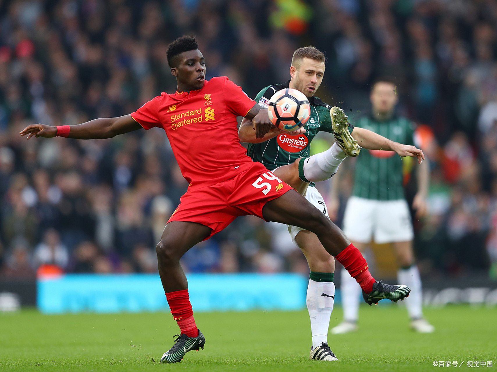 包含里尔在对阵昂热的比赛中表现出色的词条