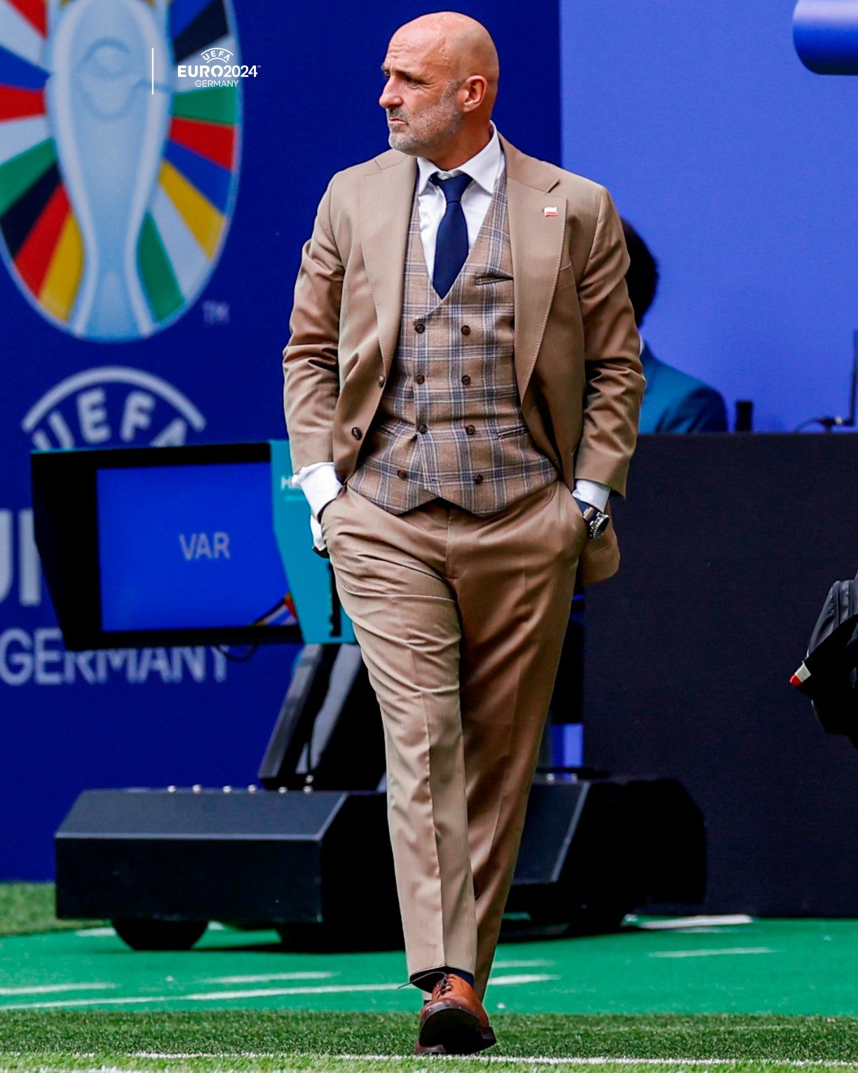 包含奥运篮球赛场上，荷兰男队不甘示弱，突破困境的词条