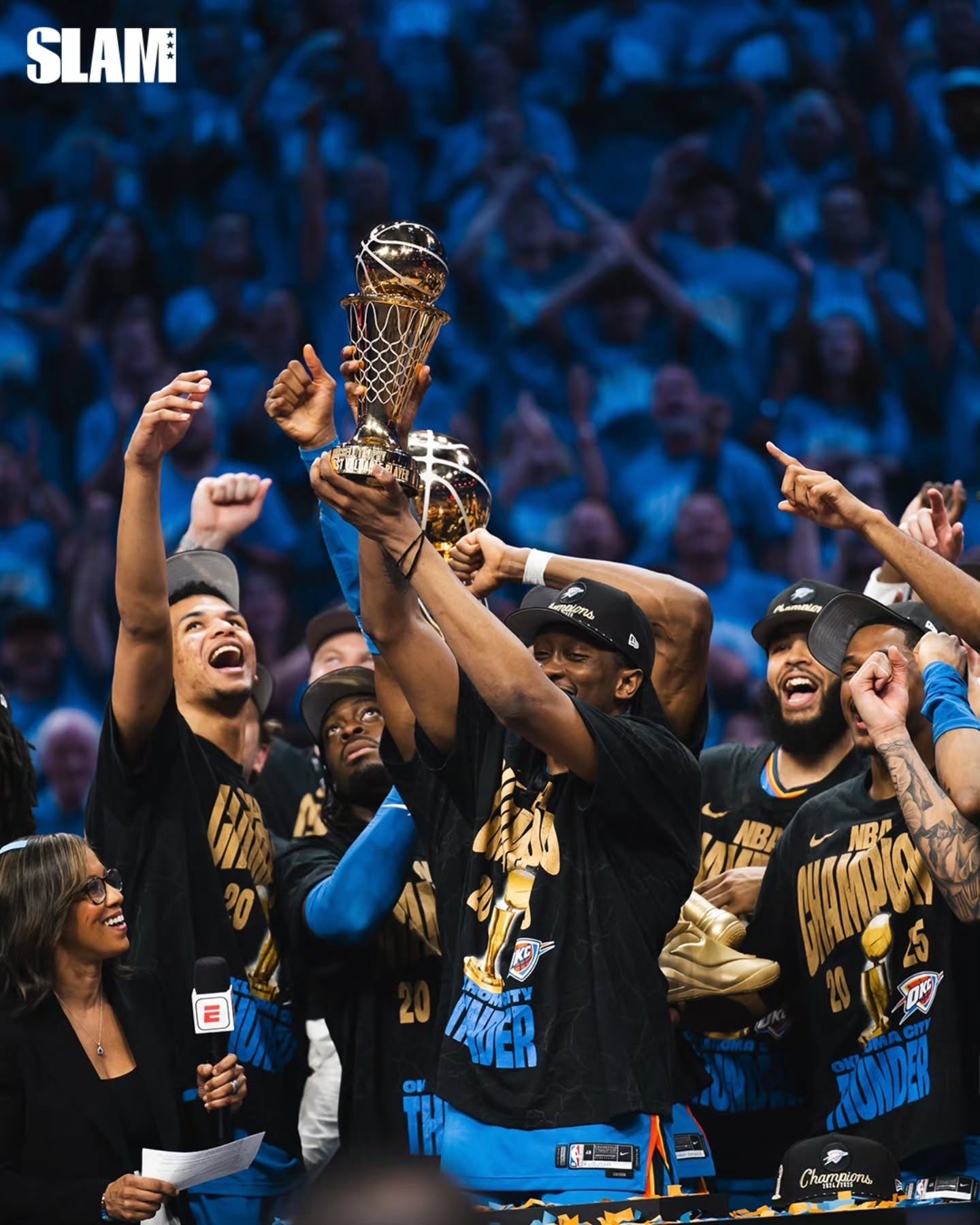 战队在最新比赛中大获全胜！