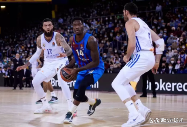 战队大将因伤退出精彩比赛！