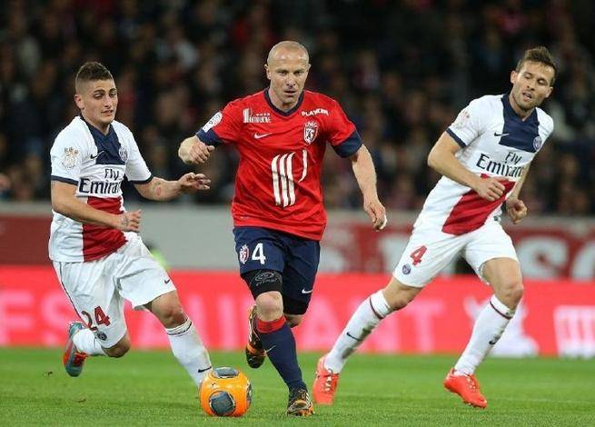 里尔主场夺冠，全队战术妙手击败对手的简单介绍