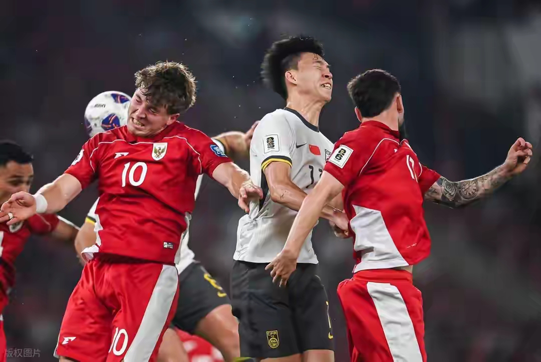 印尼队轻取法国队，石宇奇带队取胜