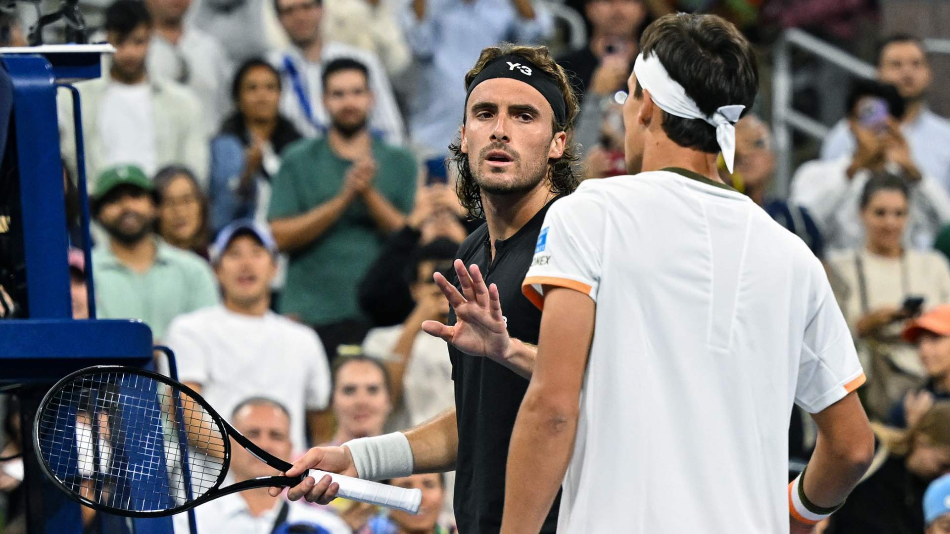 关于日本网球队绝杀澳大利亚网球队，西西帕斯制霸全场的信息