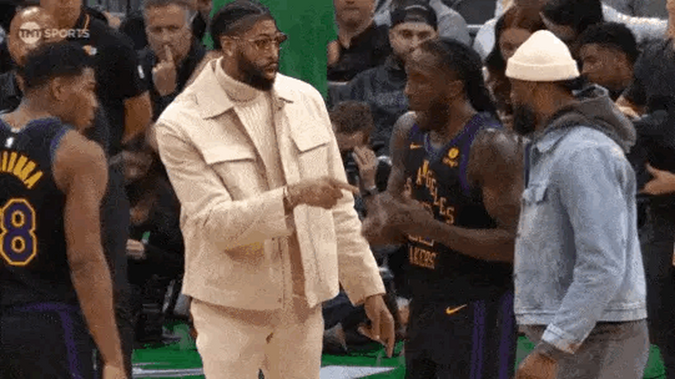 湖人力克天津队，塔图姆统治全场的简单介绍