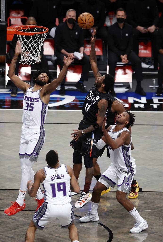 篮网主场击败对手，壮志凌云